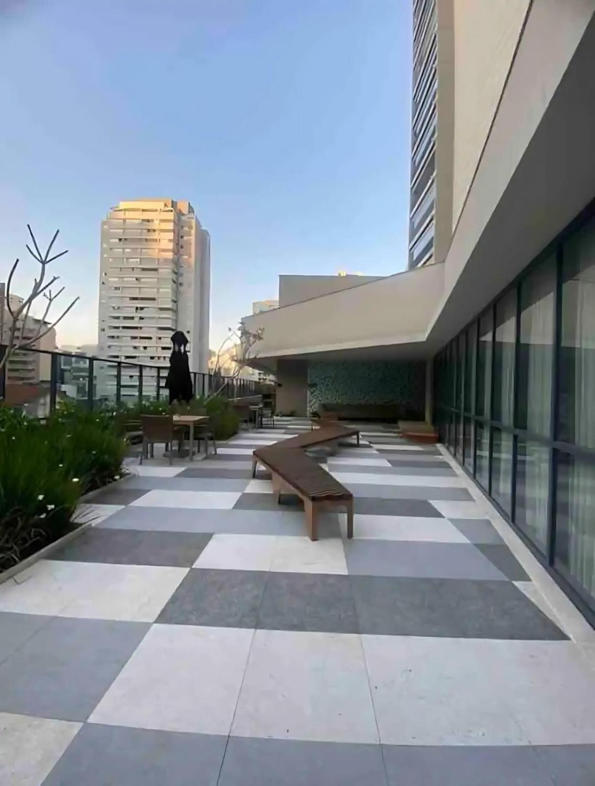 A 50 Metros Do Shopping Frei Caneca Apartment
